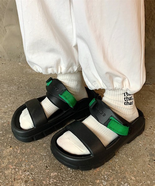 Vipoa（ヴィポア）の「カジュアルダッドサンダル（サンダル・レディース・ホワイト/ブラック・SMALL/MEDIUM/LARGE）」の18枚目の写真
