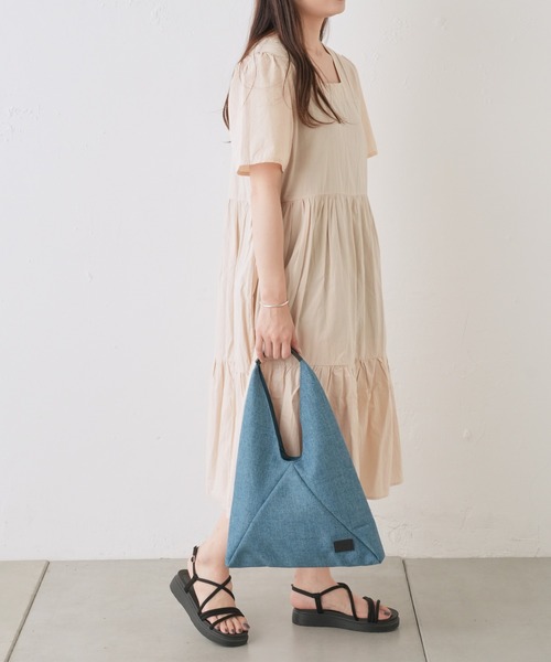 Actually（アクチュアリー）の「トライアングルバッグ S（トートバッグ・レディース・ブラック/ベージュ/ブルー・フリー）」の9枚目の写真