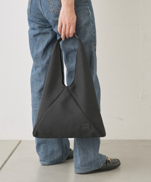 Actually（アクチュアリー）の「トライアングルバッグ S（トートバッグ・レディース・ブラック/ベージュ/ブルー・フリー）」の19枚目の写真