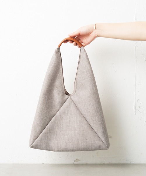 Actually（アクチュアリー）の「トライアングルバッグ S（トートバッグ・レディース・ブラック/ベージュ/ブルー・フリー）」の20枚目の写真