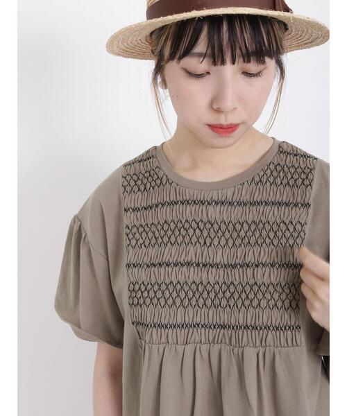 Samansa Mos2（サマンサ モスモス）の「スモッキング刺繍Tシャツ（Tシャツ/カットソー・レディース・ブラック/オフホワイト/ミント/モカ・F）」の8枚目の写真