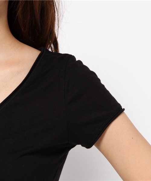 AZUL by moussy（アズールバイマウジー）の「タンブラー天竺カットオフV/N半袖PO（Tシャツ/カットソー・レディース・オフホワイト/トップグレー/ネイビー/ブラック/カーキ系・LARGE/SMALL/X-LARGE/MEDIUM）」の11枚目の写真