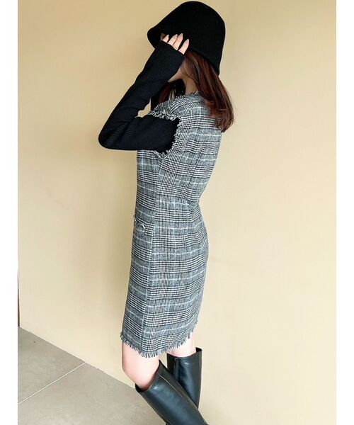 RESEXXY（リゼクシー）の「クルーネックリブニットトップス（ニット/セーター・レディース・ブラック/グレー/アイボリー・FREE）」の21枚目の写真