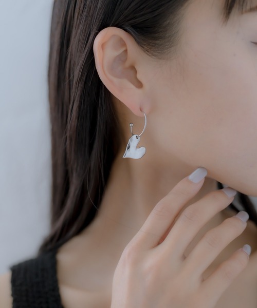 ear PAPILLONNER(イアパピヨネ)の「《金属アレルギー対応》ステンレス・ハート×フープピアス(ピアス(両耳用)・レディース・シルバー/ゴールド・FREE)」の13枚目の写真