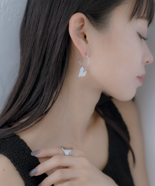 ear PAPILLONNER(イアパピヨネ)の「《金属アレルギー対応》ステンレス・ハート×フープピアス(ピアス(両耳用)・レディース・シルバー/ゴールド・FREE)」の14枚目の写真