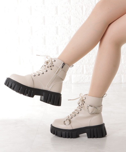 レザー調スタッズ付きレースアップショートブーツ（ブーツ）｜Lace
