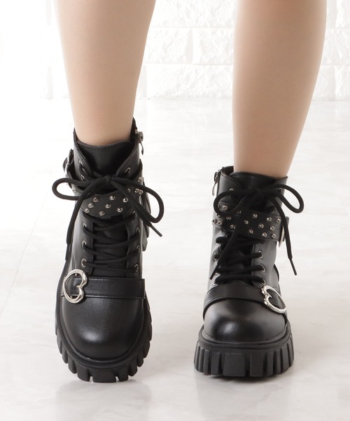 Lace Ladies(レースレディース)の「レザー調スタッズ付きレースアップショートブーツ(ブーツ・レディース・ブラック/アイボリー・23.5/22.5/23/24/ 25/24.5)」の22枚目の写真