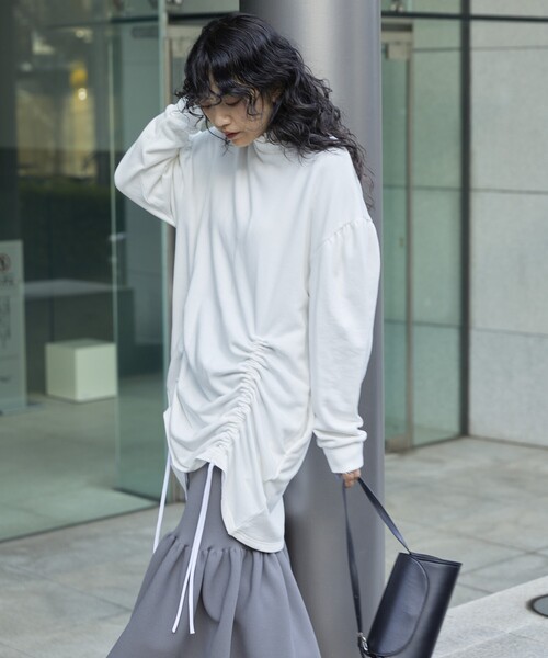 Firsthand(ファーストハンド)の「Firsthand/ファーストハンド オーガニックコットン裏毛ドロストシャーリングチュニック/オーガニックコットン裏毛ドロストシャーリングチュニック(チュニック・レディース・ホワイト/ブラック/グレー・フリ-)」の12枚目の写真