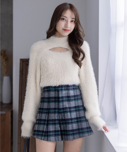 clear（クリア）の「レイヤードフェザーショートニットトップス（ニット/セーター・レディース・アイボリー/モカ/オフホワイト・F）」の2枚目の写真