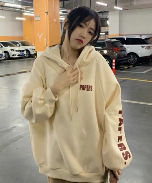 DIAVEL（ディアベル）の「裏起毛　袖ロゴプリント　ルーズパーカー（パーカー・レディース・ホワイト/ブラック/ベージュ・M）」の7枚目の写真