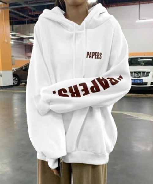 DIAVEL（ディアベル）の「裏起毛　袖ロゴプリント　ルーズパーカー（パーカー・レディース・ホワイト/ブラック/ベージュ・M）」の4枚目の写真