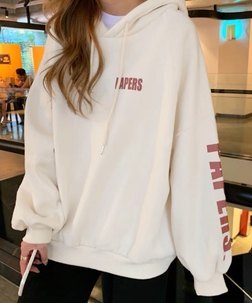 DIAVEL（ディアベル）の「裏起毛　袖ロゴプリント　ルーズパーカー（パーカー・レディース・ホワイト/ブラック/ベージュ・M）」の6枚目の写真