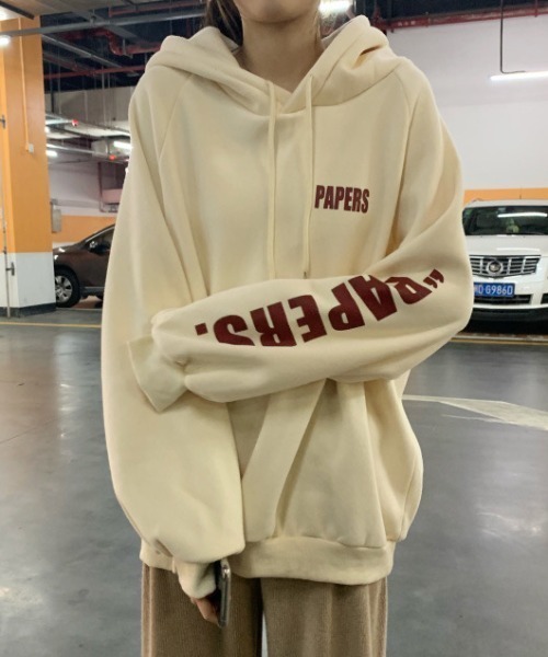 DIAVEL（ディアベル）の「裏起毛　袖ロゴプリント　ルーズパーカー（パーカー・レディース・ホワイト/ブラック/ベージュ・M）」の8枚目の写真