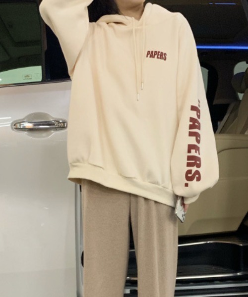 DIAVEL（ディアベル）の「裏起毛　袖ロゴプリント　ルーズパーカー（パーカー・レディース・ホワイト/ブラック/ベージュ・M）」の10枚目の写真