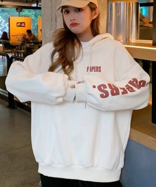 DIAVEL（ディアベル）の「裏起毛　袖ロゴプリント　ルーズパーカー（パーカー・レディース・ホワイト/ブラック/ベージュ・M）」の16枚目の写真