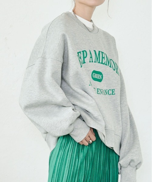 kirakiraShop（キラキラショップ）の「裏起毛コクーンロゴスウェット（スウェット・レディース・カーキ/ブラック/ベージュ/ラベンダー/グレー系その他/グレー系その他2/チャコール・FREE）」の13枚目の写真