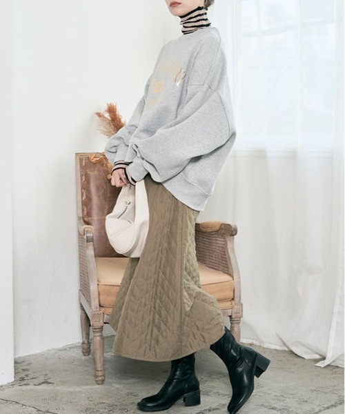 kirakiraShop（キラキラショップ）の「裏起毛コクーンロゴスウェット（スウェット・レディース・カーキ/ブラック/ベージュ/ラベンダー/グレー系その他/グレー系その他2/チャコール・FREE）」の19枚目の写真