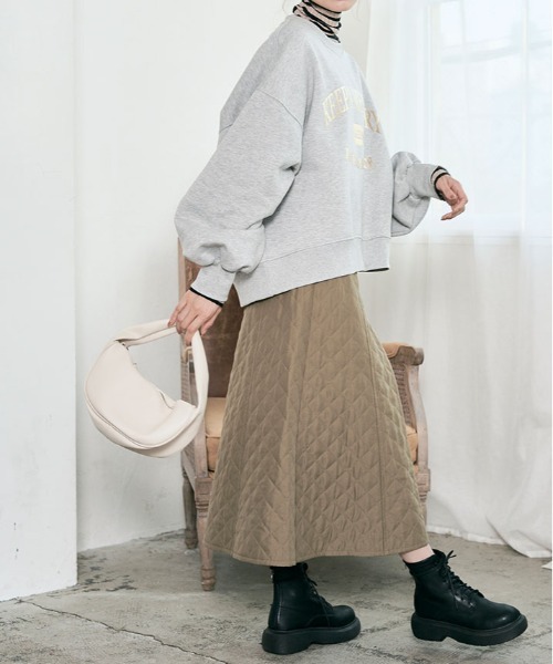 kirakiraShop（キラキラショップ）の「裏起毛コクーンロゴスウェット（スウェット・レディース・カーキ/ブラック/ベージュ/ラベンダー/グレー系その他/グレー系その他2/チャコール・FREE）」の21枚目の写真