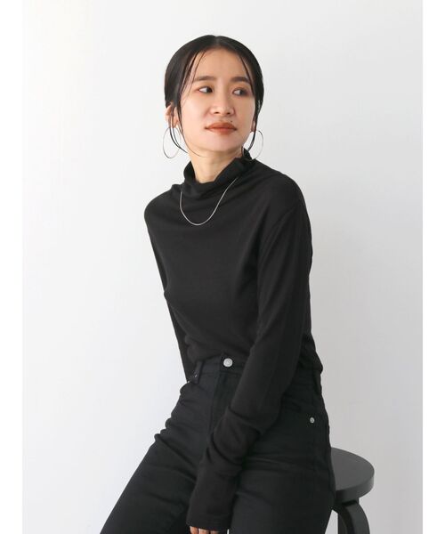 Ungrid（アングリッド）の「ハイネックシアーロングスリーブTee（Tシャツ/カットソー・レディース・ブルー/ブラック/オフホワイト/パープル・FREE）」の2枚目の写真