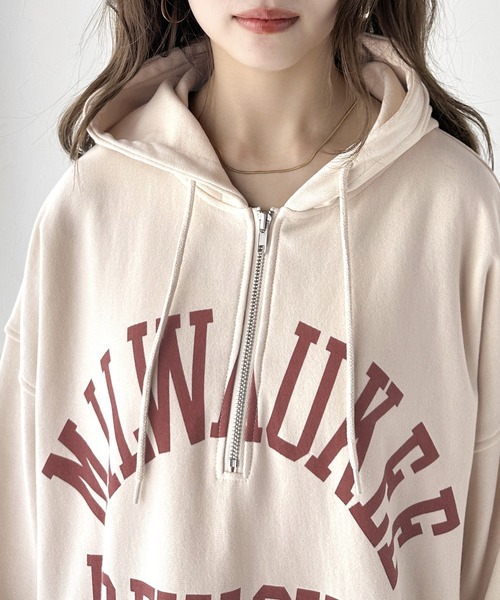 Java（ジャバ）の「《Javaジャバコラボ》コーディネートをぐっと新鮮に。ヴィンテージ風裏毛カレッジパーカー。（パーカー・レディース・アイボリー/チャコールグレー・SMALL/MEDIUM/LARGE/X-LARGE）」の5枚目の写真