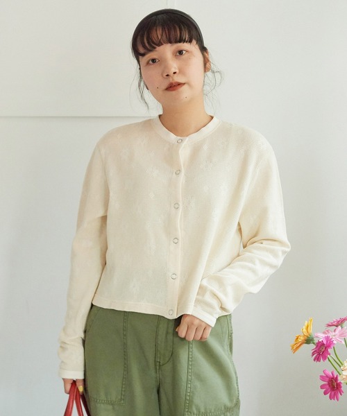 CHILD WOMAN（チャイルドウーマン）の「☆花メッシュジャガード クルーネックショートカーディガン（カーディガン/ボレロ・レディース・ピンク/パープル/ネイビー/アイボリー・FREE）」の2枚目の写真