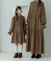 pairmanon（ペアマノン）の「【ママとおそろい】ドット柄 スタンドカラーティアードワンピース（ワンピース・キッズ）」
