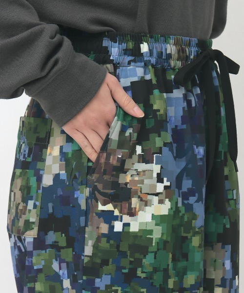 チチカカ(チチカカ)の「アソートストレートレッグパンツ【ユニセックス】(その他パンツ・レディース・ブラウン/ネイビー/ターコイズブルー・LARGE/MEDIUM)」の14枚目の写真