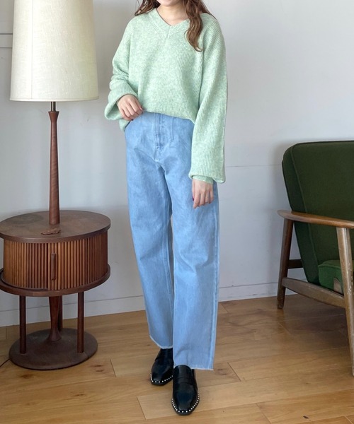 mysty woman(ミスティウーマン)の「ハイウエストカーブデニムパンツ 996920(デニムパンツ・レディース・ネイビー/ブラック/ブルー・SMALL/MEDIUM)」の8枚目の写真