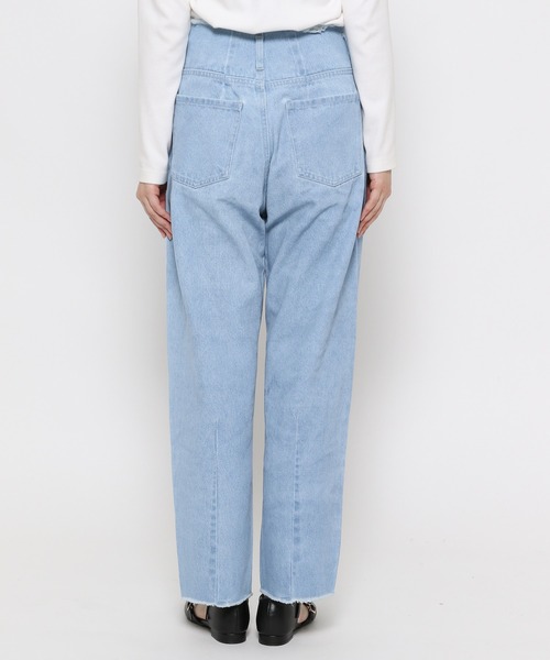 mysty woman(ミスティウーマン)の「ハイウエストカーブデニムパンツ 996920(デニムパンツ・レディース・ネイビー/ブラック/ブルー・SMALL/MEDIUM)」の11枚目の写真