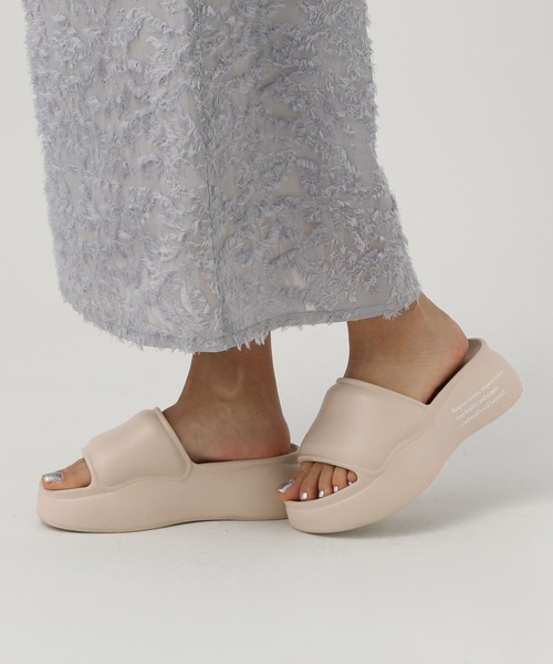 BAYFLOW（ベイフロー）の「プニーフローサンダル（サンダル・レディース・ブラウン/ブラック/アイボリー・SMALL/MEDIUM）」の18枚目の写真