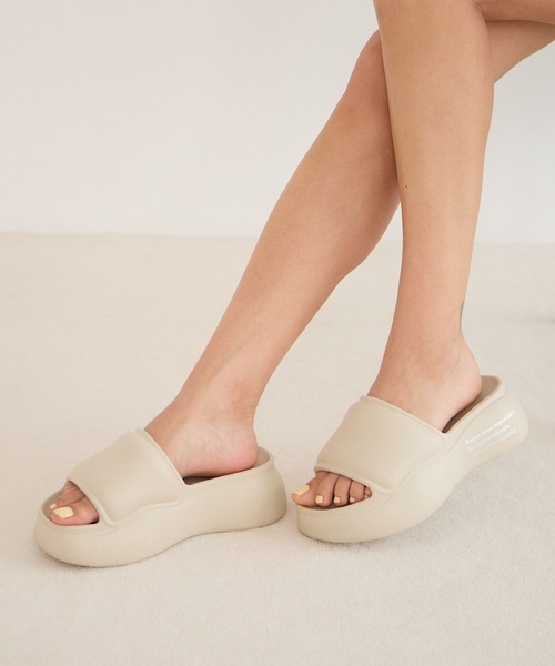 BAYFLOW（ベイフロー）の「プニーフローサンダル（サンダル・レディース・ブラウン/ブラック/アイボリー・SMALL/MEDIUM）」の13枚目の写真