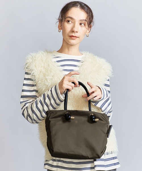 VIOLAd'ORO（ヴィオラドーロ）の「＜VIOLAd’ORO＞BIANCA トートバッグ S -2WAY-（トートバッグ・レディース・ダークグリーン/ベージュ/コバルトブルー/ブラック/オリーブ/モカ/その他1/ダークグレー/ナチュラル/ダークブラウン・FREE）」の9枚目の写真