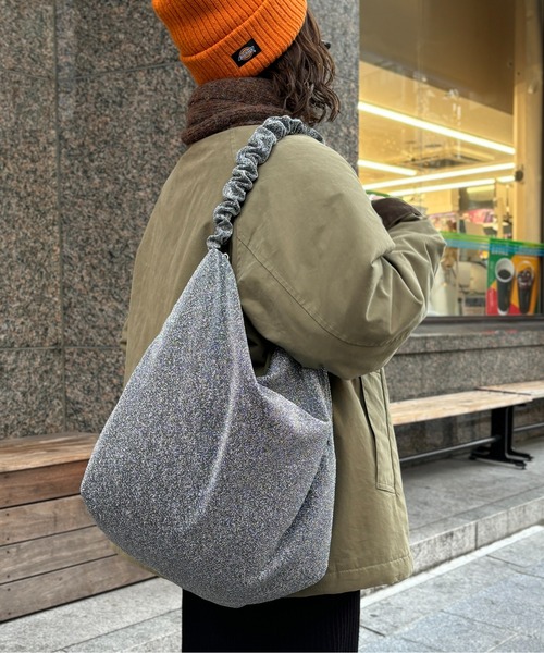 CPCM(シーピーシーエム)の「ラメギャザーショルダー(ショルダーバッグ・レディース・ブラウン/ブラック/シルバー・FREE)」の3枚目の写真