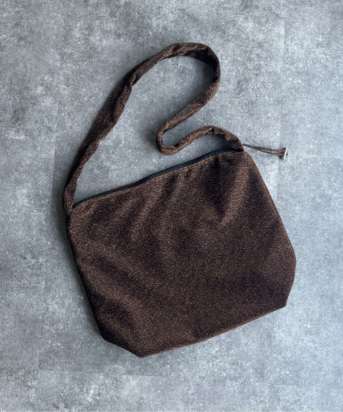 CPCM(シーピーシーエム)の「ラメギャザーショルダー(ショルダーバッグ・レディース・ブラウン/ブラック/シルバー・FREE)」の7枚目の写真