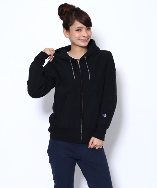 Champion（チャンピオン）の「X-girlxChampion 11.5oz REVERSE WEAVE ZIP HOODIE（パーカー・レディース・ネイビー/ブラック/アッシュ・1/2）」の9枚目の写真