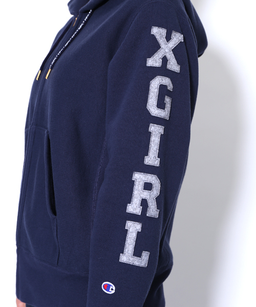 Champion（チャンピオン）の「X-girlxChampion 11.5oz REVERSE WEAVE ZIP HOODIE（パーカー・レディース・ネイビー/ブラック/アッシュ・1/2）」の4枚目の写真