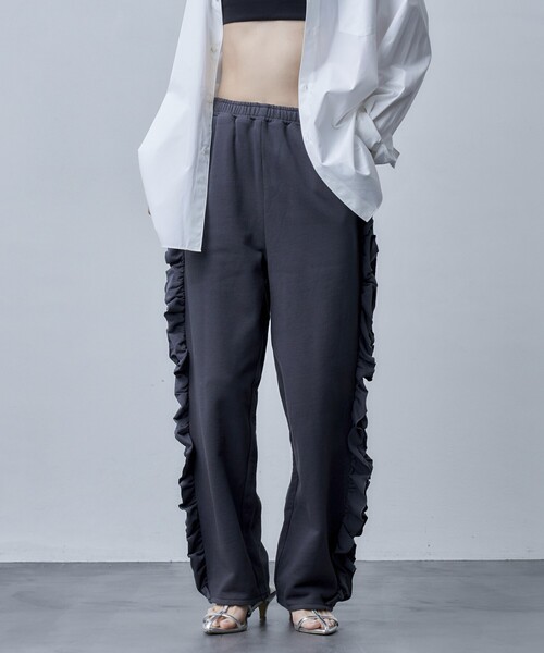 Firsthand（ファーストハンド）の「Firsthand/ファーストハンド オゾン加工フリルイージースウェットパンツ（スウェットパンツ・レディース・オフホワイト/ブルーグリーン/ブラック・ﾌﾘ-）」の2枚目の写真