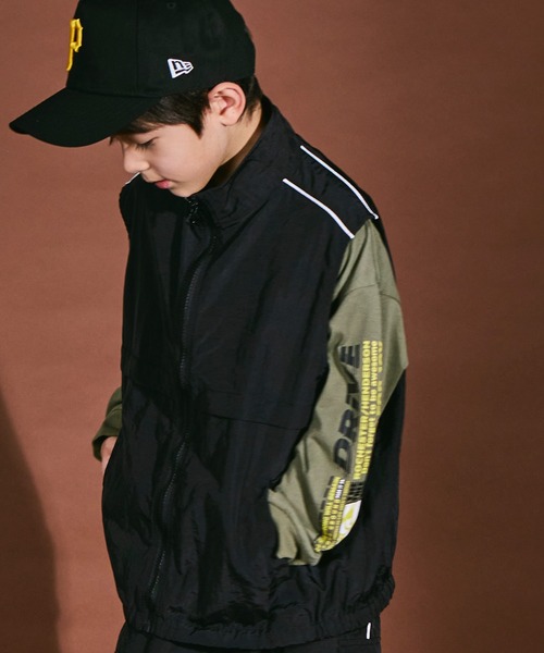 PAIRMANON STREET（ペアマノンストリート）の「【PAIRMANON STREET】【SET UP可】ナイロン パイピング スタンドネック ベスト（ベスト・キッズ・グレー/ブラック/カーキ・140/120/150/130/110/90/100）」の4枚目の写真