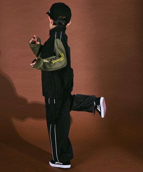 PAIRMANON STREET（ペアマノンストリート）の「【PAIRMANON STREET】【SET UP可】ナイロン パイピング スタンドネック ベスト（ベスト・キッズ・グレー/ブラック/カーキ・140/120/150/130/110/90/100）」の6枚目の写真