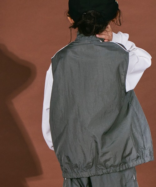 PAIRMANON STREET（ペアマノンストリート）の「【PAIRMANON STREET】【SET UP可】ナイロン パイピング スタンドネック ベスト（ベスト・キッズ・グレー/ブラック/カーキ・140/120/150/130/110/90/100）」の11枚目の写真