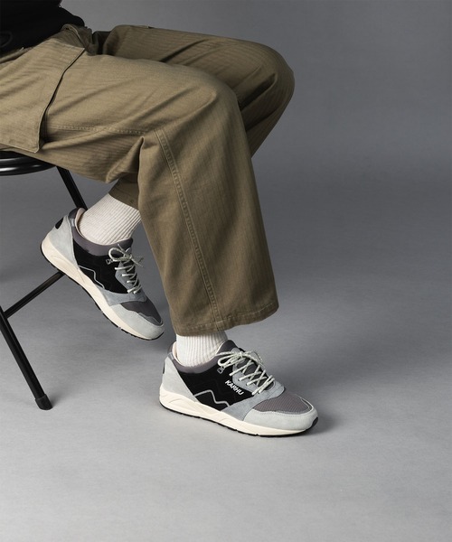 KARHU(カルフ)の「KARHU / "ARIA 95" スニーカー(スニーカー・レディース・グレー系/ピンク系/ブラック系/グリーン系・7/5/9/10/8/6)」の5枚目の写真