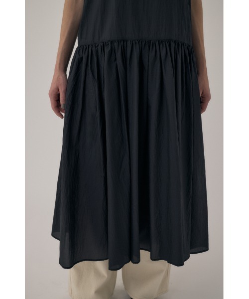 M_（エムアンダーバー）の「フッ素フリーの撥水加工が嬉しい リサイクルナイロン使用　エアーシアーキャミドレス（ワンピース・レディース・ブラック/アイボリー/ライトピンク・FREE）」の11枚目の写真