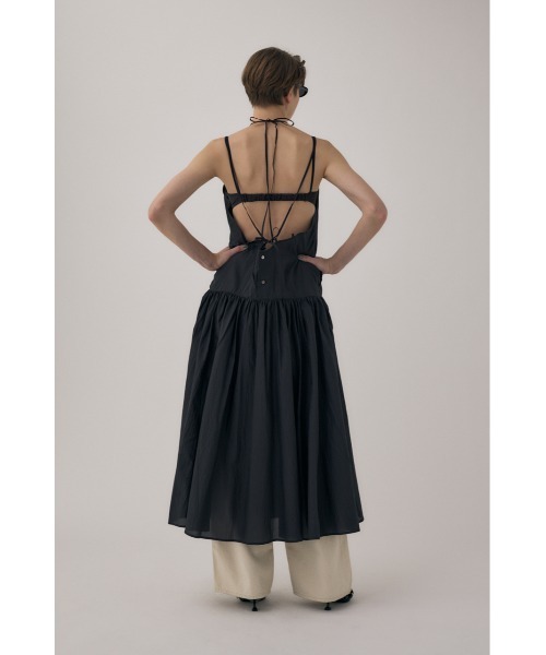 M_（エムアンダーバー）の「フッ素フリーの撥水加工が嬉しい リサイクルナイロン使用　エアーシアーキャミドレス（ワンピース・レディース・ブラック/アイボリー/ライトピンク・FREE）」の15枚目の写真