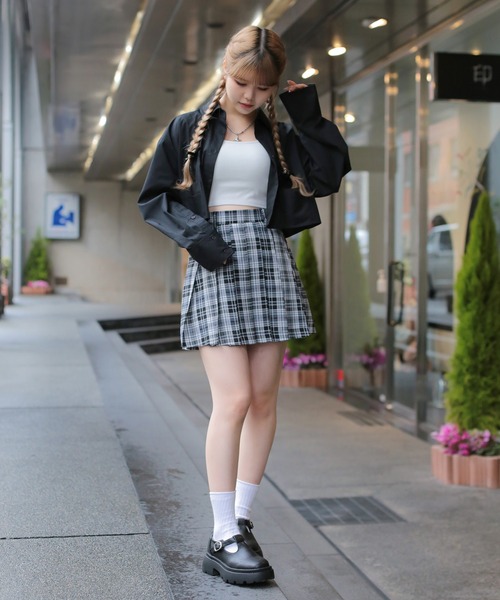 SPINNS(スピンズ)の「長袖ショート丈シャツ(シャツ/ブラウス・レディース・グレイッシュベージュ/ブラック/オフホワイト・ONESIZE)」の19枚目の写真