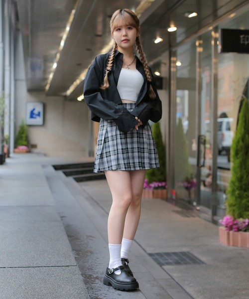 SPINNS(スピンズ)の「長袖ショート丈シャツ(シャツ/ブラウス・レディース・グレイッシュベージュ/ブラック/オフホワイト・ONESIZE)」の20枚目の写真