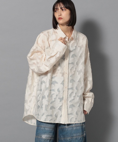 Anui(アニュイ)の「【UNISEX/選べる着丈】ジャガードフラワーシャツ(シャツ/ブラウス・レディース・オフホワイト/イエロー・SMALL/MEDIUM)」の10枚目の写真