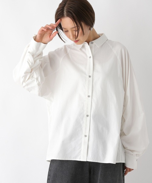 LEPSIM(レプシィム)の「袖シャーリングシャツ 104111(シャツ/ブラウス・レディース・ネイビー/ブルー/オフホワイト・FREE)」の1枚目の写真