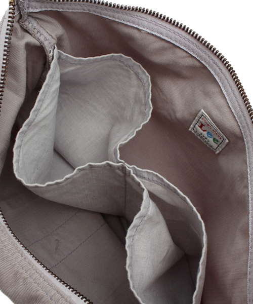 Lee（リー）の「【Lee×CIAOPANIC TYPY】リー別注コーデュロイクラッチ（クラッチバッグ・レディース・ブラック/ホワイト/ベージュ/グレー/ネイビー/ワインレッド/その他21・FREE）」の14枚目の写真