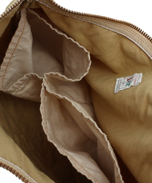 Lee（リー）の「【Lee×CIAOPANIC TYPY】リー別注コーデュロイクラッチ（クラッチバッグ・レディース・ブラック/ホワイト/ベージュ/グレー/ネイビー/ワインレッド/その他21・FREE）」の16枚目の写真