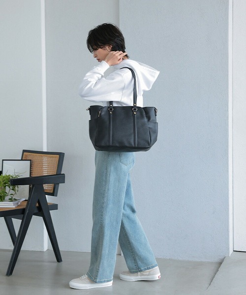 itto...(イット)の「2WAYトートバッグ【ジュディ】(トートバッグ・レディース・キャメル/ベージュ/ネイビー/ブラック/グレイッシュベージュ/ダークブラウン・ONE SIZE)」の16枚目の写真